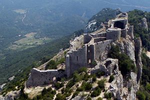 Peyrepertuse